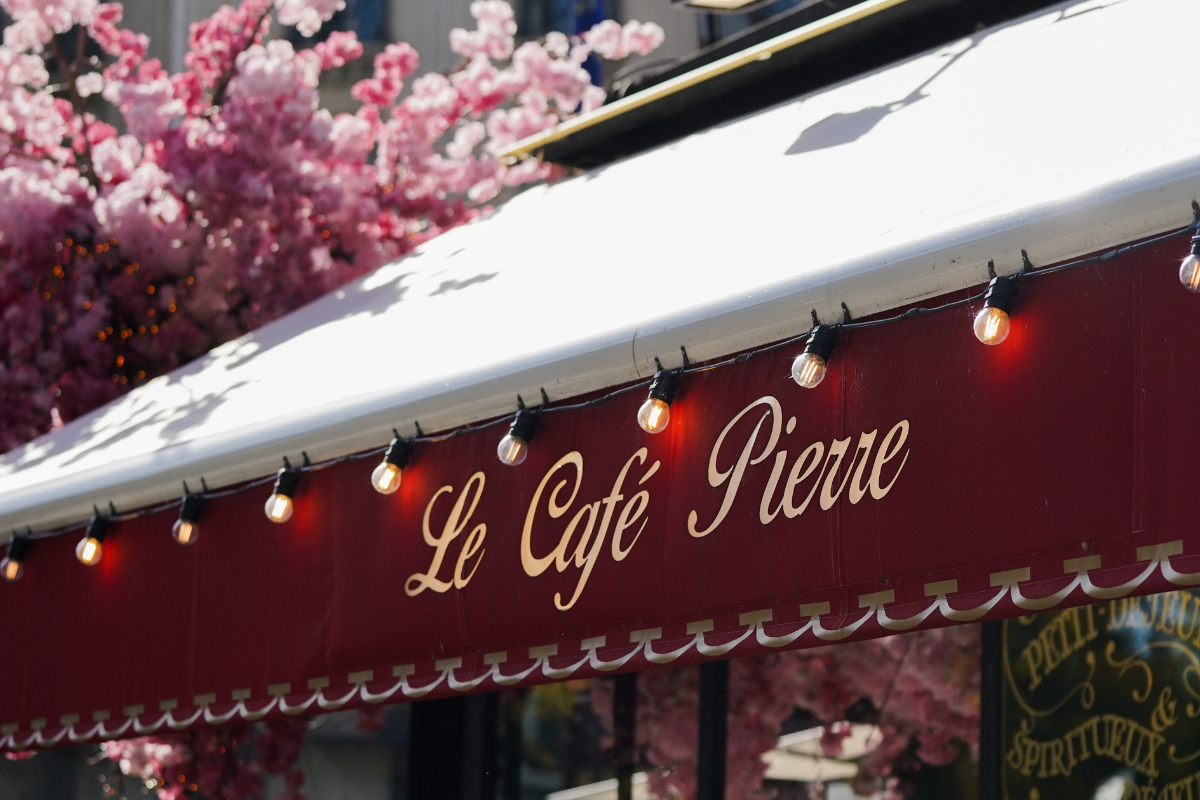 Café Pierre : l’adresse incontournable du 10e pour un brunch chic et parisien